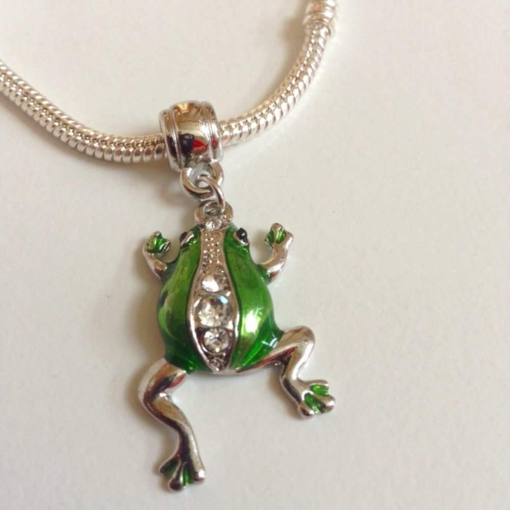“FROG” Dangling Charm Bead For European Style Charm Bracelets or necklace